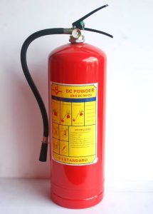 Sử dụng bình chữa cháy bột đúng cách